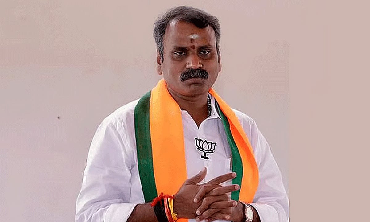 கோவையில் பிரதமர் மோடி: பண்ணாரி அம்மன் புகைப்படத்துடன் வரவேற்பு