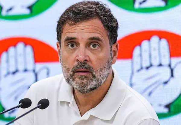 ராகுல் காந்தியின் நாய் விவகாரம்: ஆலோசனைக் கூட்டத்தில் ‘பிடி’ முக்கியம்