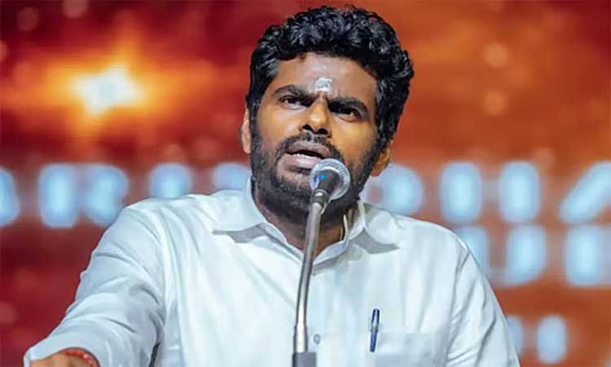 கரூர் பாலியல் அத்துமீறல்: வி.சி.க. துணைச் செயலாளர் மீது குற்றச்சாட்டு