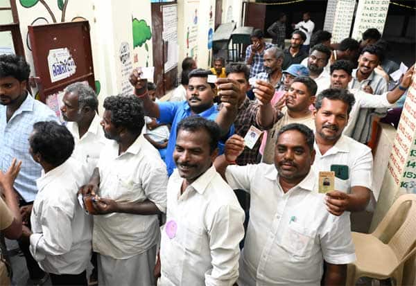 கரூரில் அதிகபட்ச ஓட்டுப்பதிவு : குமரியில் குறைவு