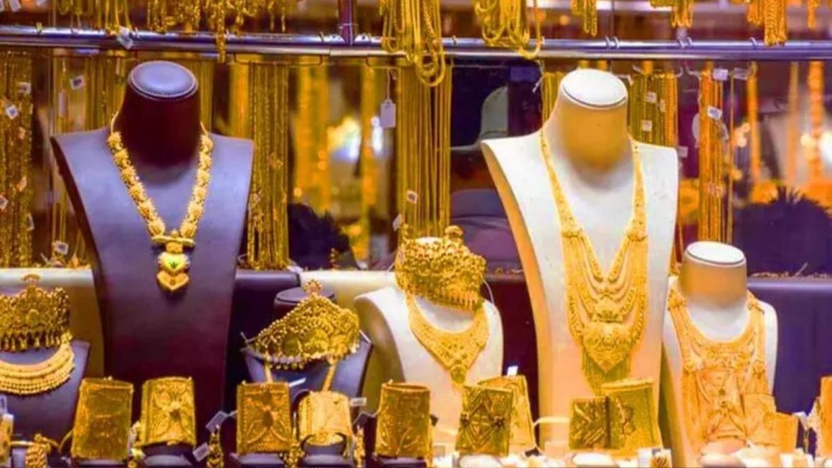 தங்கம் விலை மீண்டும் அதிரடி சரிவு: நகை வாங்க சரியான நேரமா?