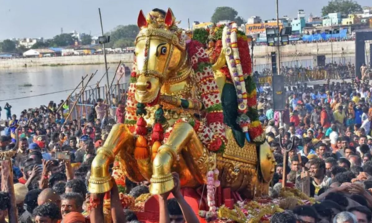 மதுரை சித்திரை திருவிழா: கள்ளழகர் ஆற்றில் இறங்கும் நிகழ்வுக்கு தண்ணீர் திறப்பு