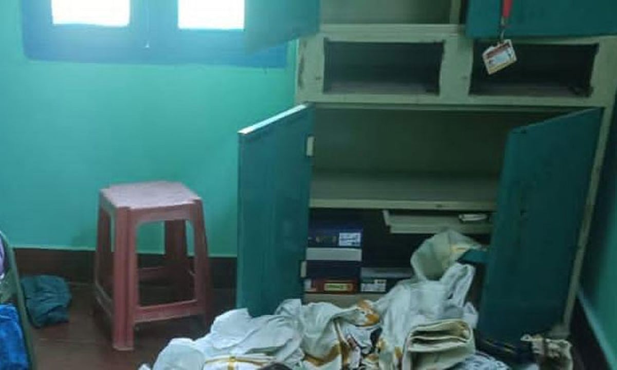 திண்டுக்கலில் வீட்டுப் பூட்டை உடைத்து ரூ.20,000 பணம், 3 பவுன் நகை திருட்டு