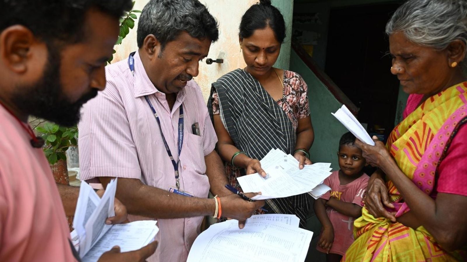 2026 தேர்தல்: பூத் ஸ்லிப் என்றால் என்ன? ஆன்லைனில் பதிவிறக்கம் செய்வது எப்படி?