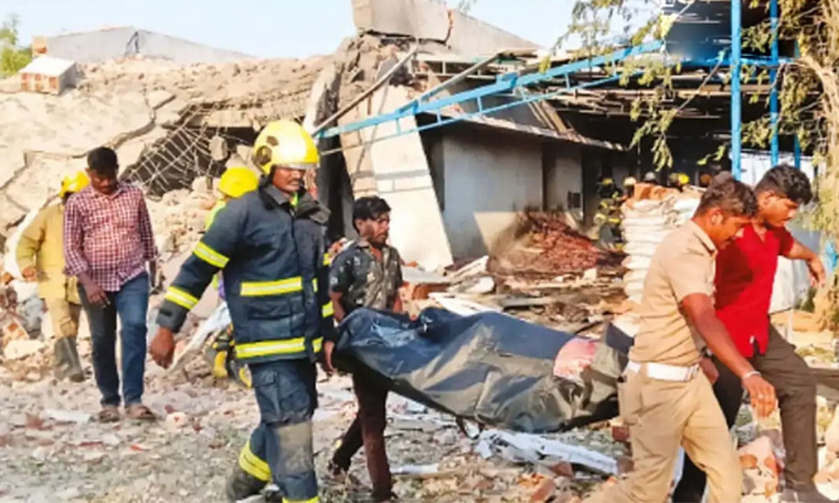 விருதுநகர் பட்டாசு ஆலை வெடிவிபத்து: 25 பேர் உயிரிழப்பு, உரிமையாளர் தலைமறைவு