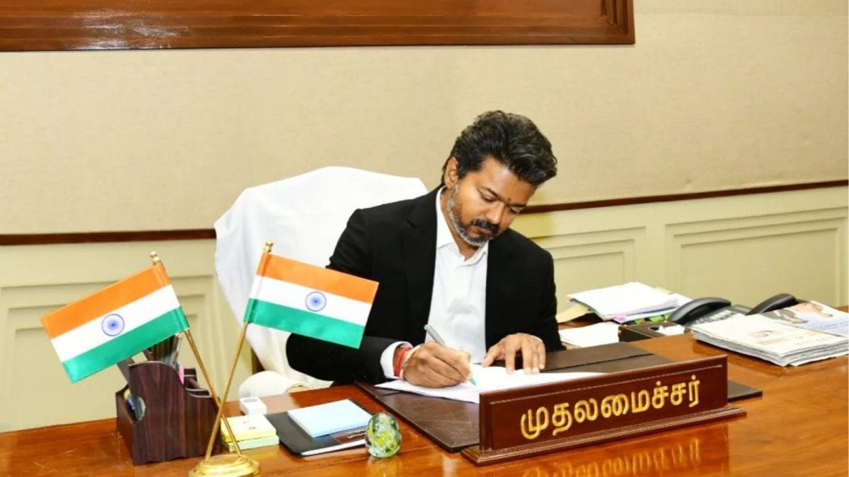 அரசு ஊழியர்களுக்கு மகிழ்ச்சி: அகவிலைப்படி உயர்வு அறிவித்த முதலமைச்சர் விஜய்! (மே 14)