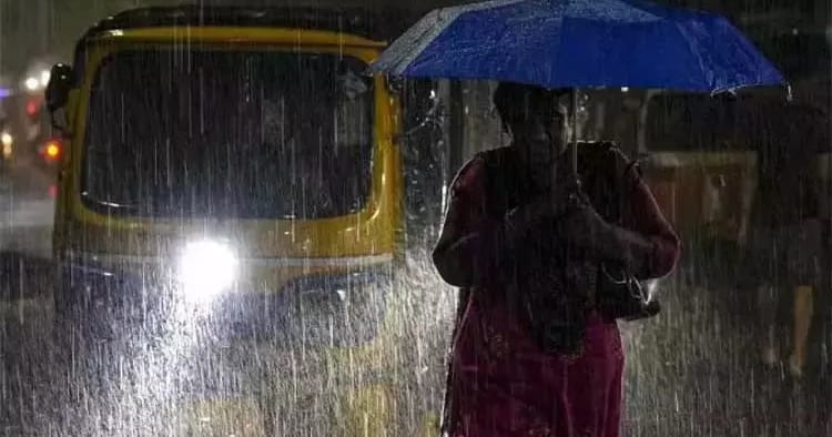 தமிழகத்தின் 15 மாவட்டங்களில் இன்று இரவு வரை மழை பெய்ய வாய்ப்பு: வானிலை ஆய்வு மையம் தகவல்
