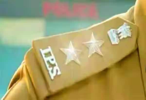 தமிழகத்தில் 15 ஐபிஎஸ் அதிகாரிகள் இடமாற்றம்: 7 மாவட்ட கண்காணிப்பாளர்கள் மாற்றம்
