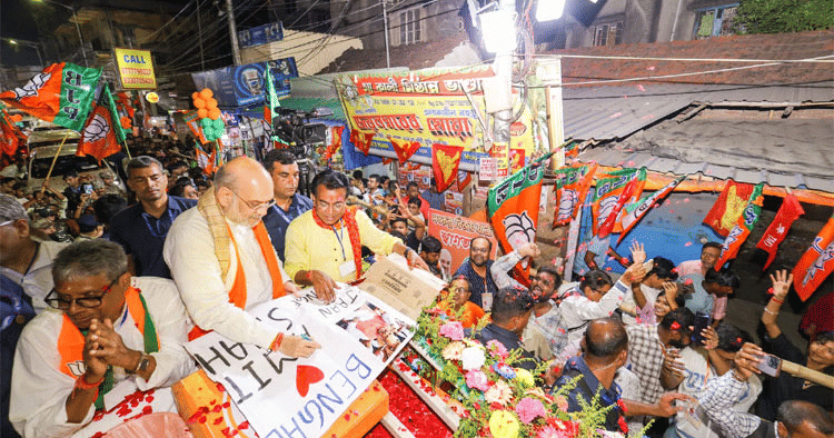 மேற்கு வங்கத்தில் பாஜக முன்னிலை.. மம்தாவுக்கு பின்னடைவு