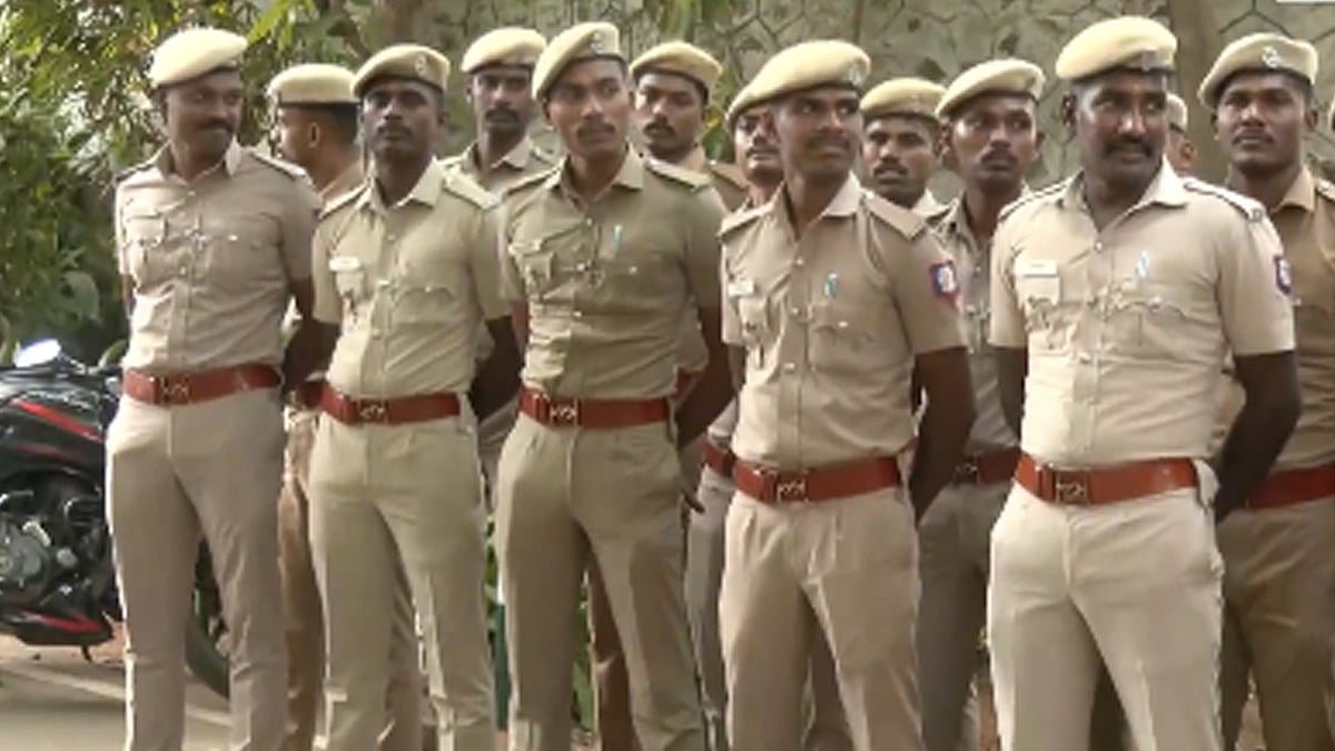 த.வெ.க. தலைவர் விஜய் வீட்டிற்கு போலீஸ் பாதுகாப்பு அதிகரிப்பு