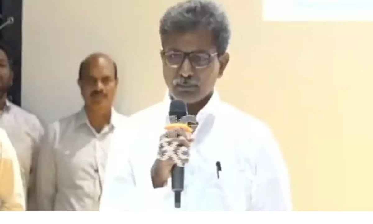 தெலுங்கானாவில் சரணடைந்த மூத்த மாவோயிஸ்ட் தலைவர் – சட்டம் படிக்க விருப்பம்