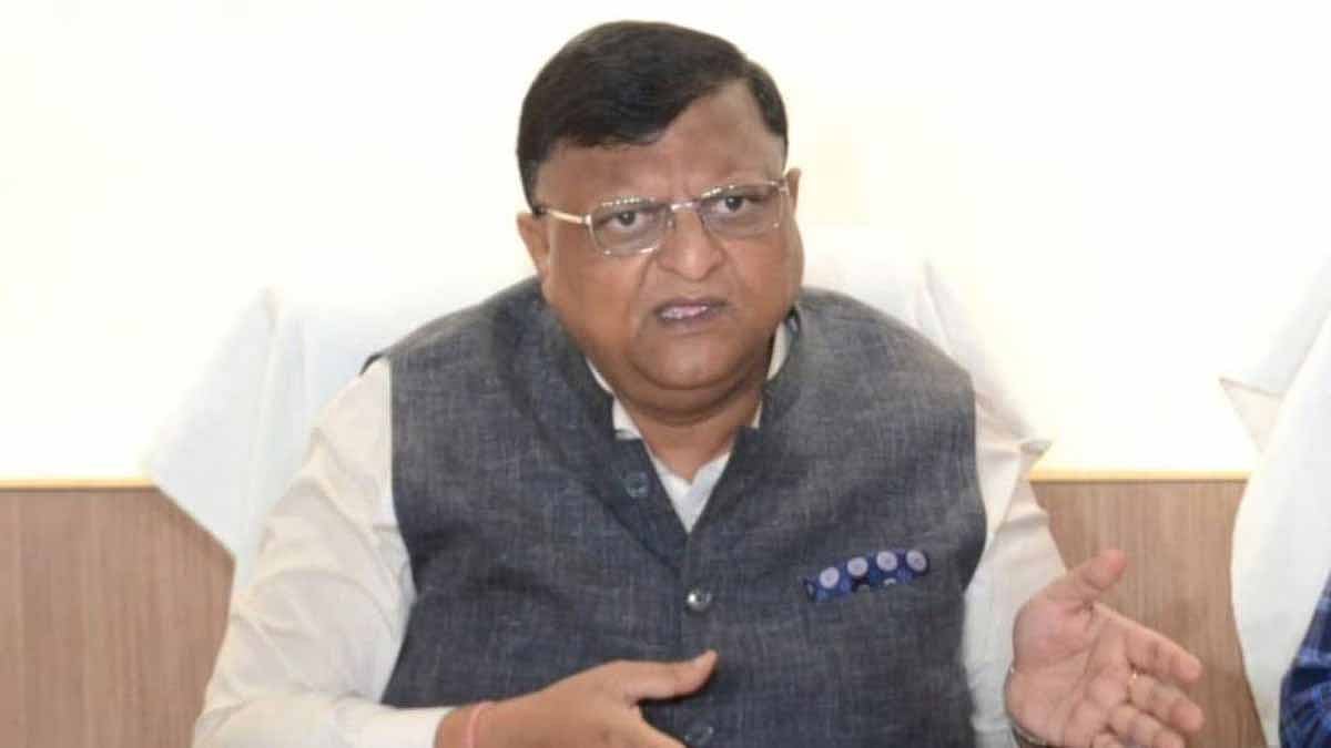 மேற்குவங்கத்தில் தலைமை தேர்தல் அதிகாரி தலைமைச் செயலாளராக நியமனம்: திரிணாமுல் கடும் எதிர்ப்பு