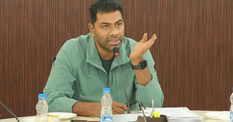 பத்தாம் வகுப்பு பொதுத்தேர்வு முடிவுகள் வெளியீடு: மாணவிகளுக்கு வாழ்த்துகளைத் தெரிவித்துக் கொண்டார் அமைச்சர் ஆதவ் அர்ஜுனா