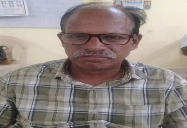 அரக்கோணத்தில் பட்டா வழங்க லஞ்சம் கேட்ட கிராம நிர்வாக அலுவலர் கைது