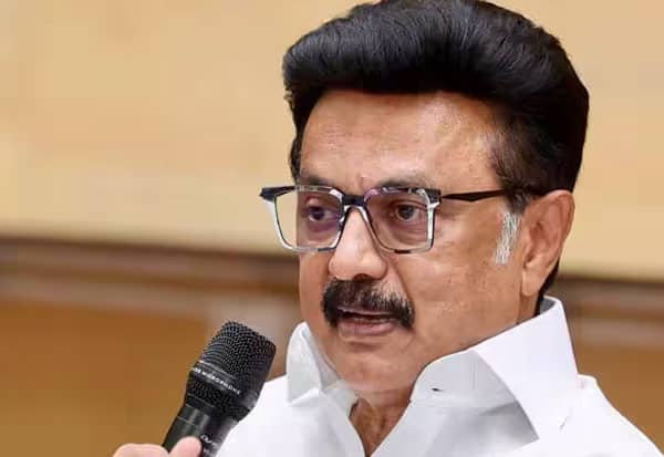 கொளத்தூர் சட்டசபை தேர்தல் வழக்கு: உச்ச நீதிமன்ற நீதிபதிகள் விசாரணையிலிருந்து விலகல்