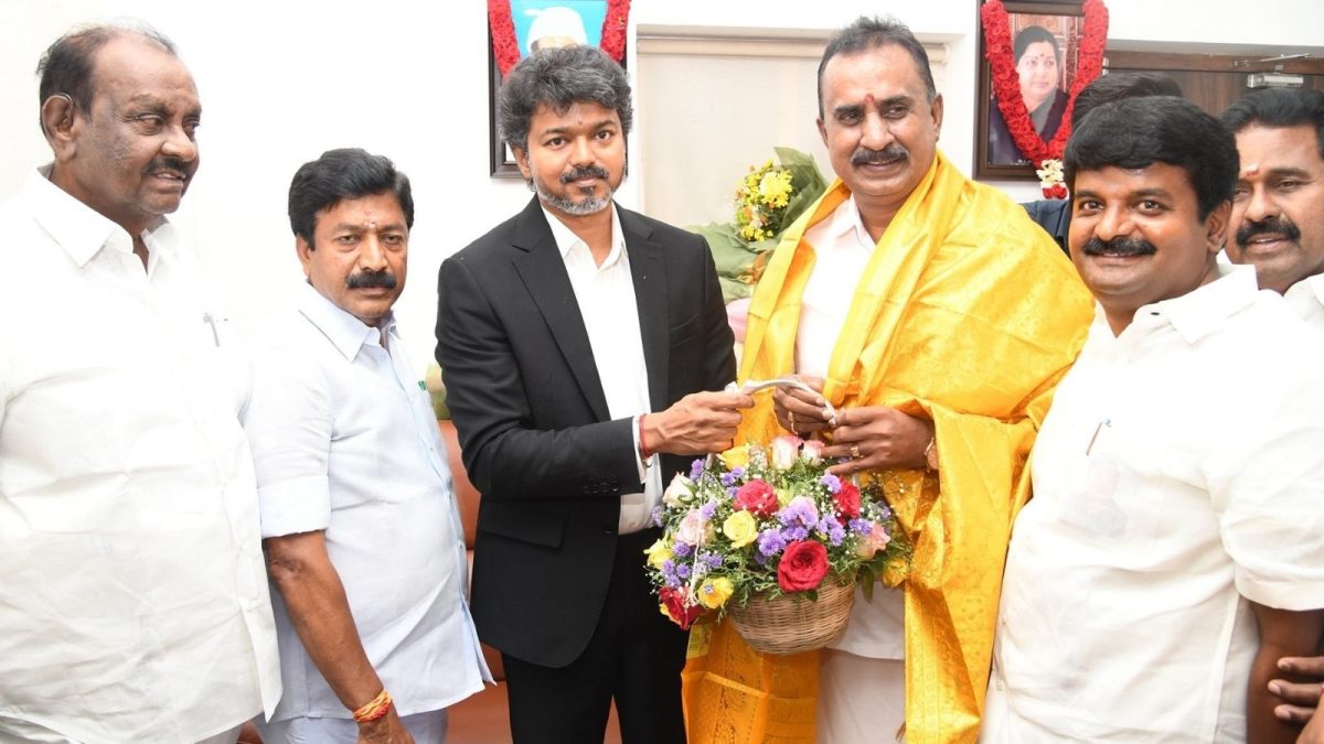 எஸ்.பி. வேலுமணி