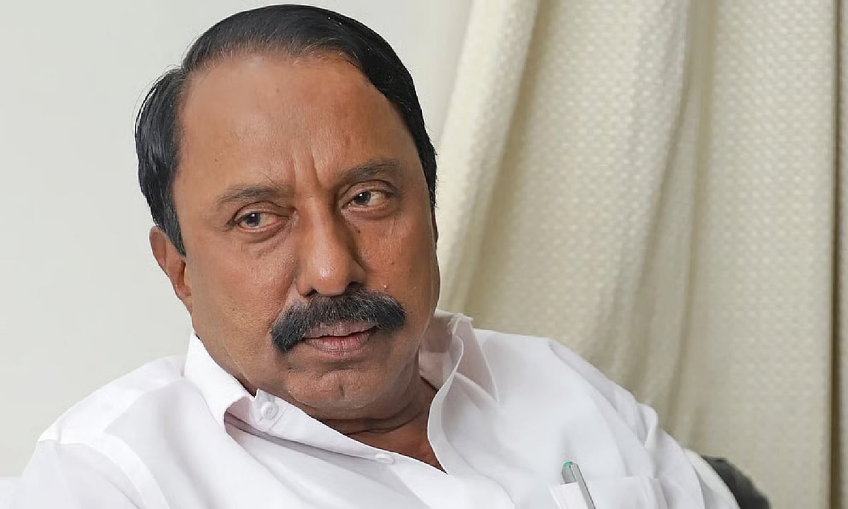 கோவையில் உடல்நலக்குறைவால் அமைச்சர் கே.ஏ. செங்கோட்டையன் மருத்துவமனையில் அனுமதி