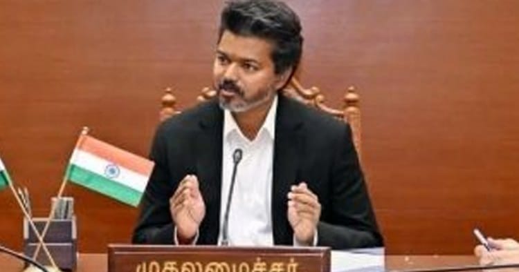 சட்டம் ஒழுங்கு பராமரிப்பு: முதல் அமைச்சர் விஜய் உயர் அதிகாரிகள் கூட்டத்துடன் ஆலோசனை