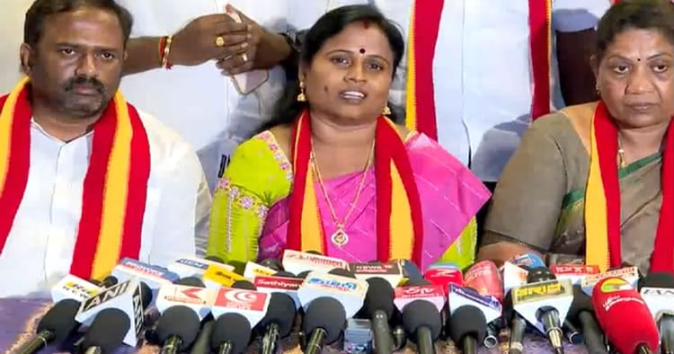 அதிமுக எம்எல்ஏக்கள் மூவர் ராஜினாமா: தமிழக வெற்றிக்கழகத்தில் இணைந்த மரகதம் குமரவேல் குழுவினர்