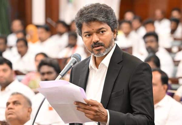 தமிழக வெற்றிக் கழகத்தில் இணைந்த மூன்று சட்டமன்ற உறுப்பினர்கள்: அரசியல் சூழலில் மாற்றம்