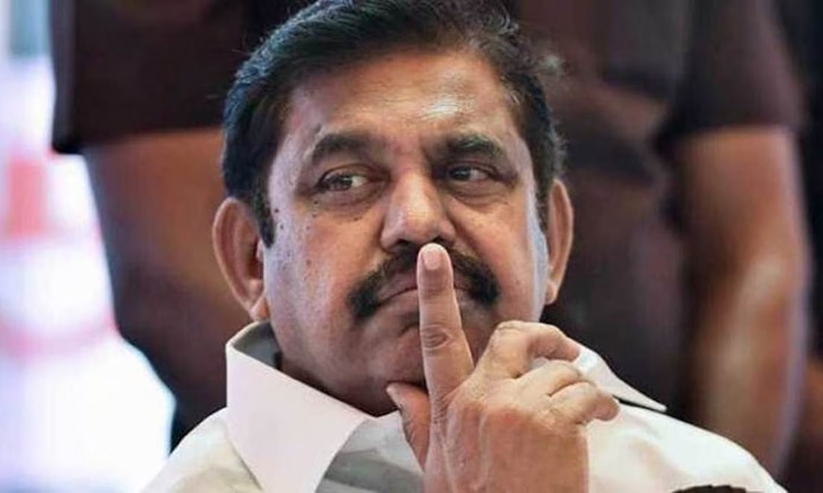எடப்பாடி பழனிசாமியைச் சந்தித்து ஆலோசனை நடத்திய வேலுமணி ஆதரவு எம்.எல்.ஏக்கள்