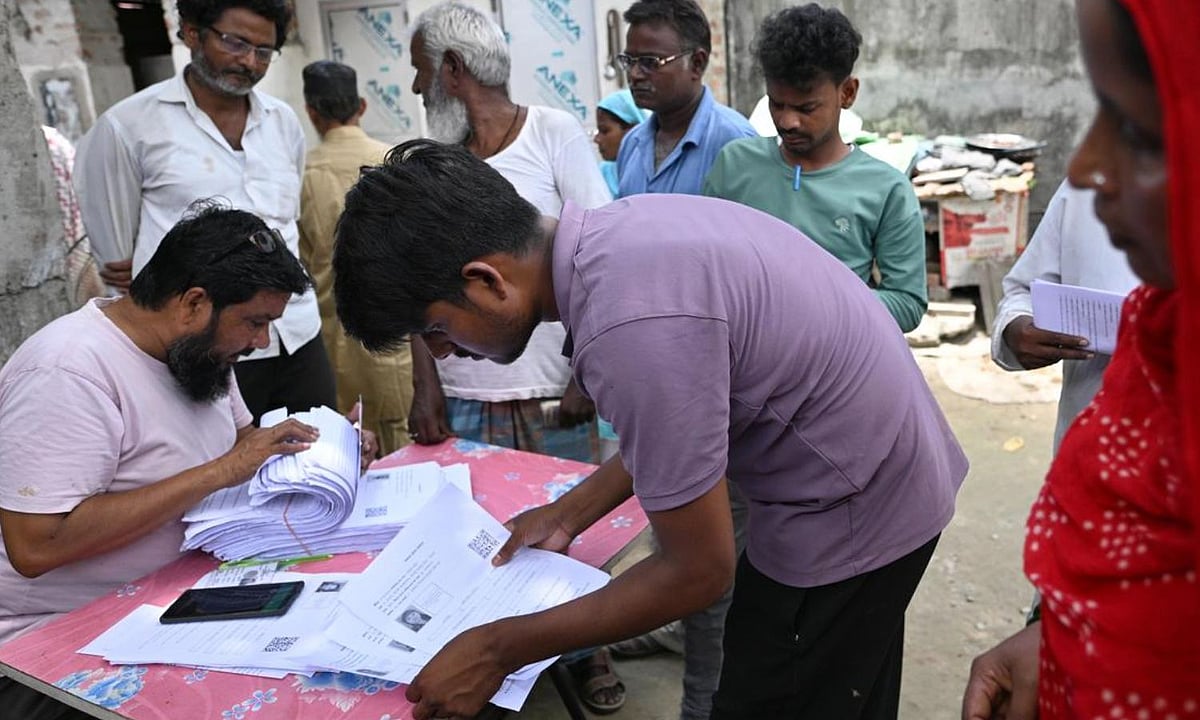 வாக்காளர் பட்டியல் திருத்த நடவடிக்கை செல்லும்: உச்ச நீதிமன்றம் தீர்ப்பு