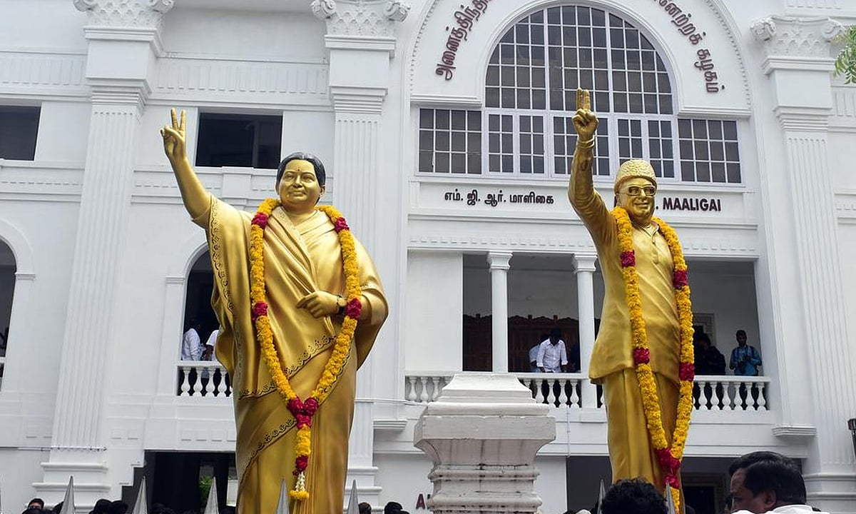 அம்மா ரோந்து வாகனங்களின் பெயர் மாற்றம்: அதிமுக ஐடி விங் விமர்சனம்
