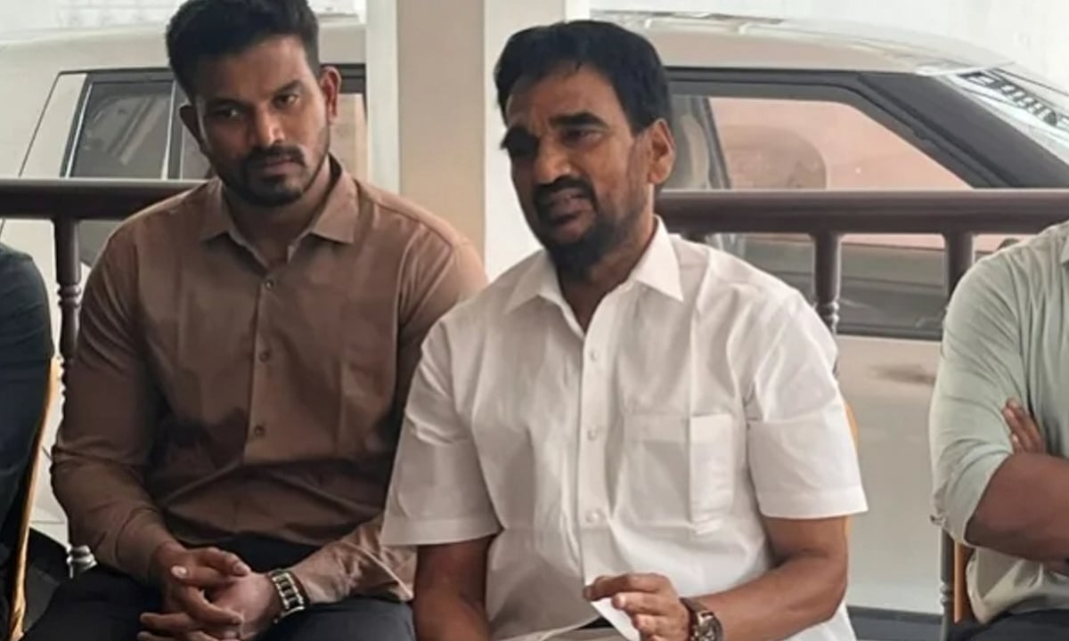 அதிமுக கொள்கை பரப்பு துணைச் செயலாளர் இளவரசன் கட்சியை விட்டு விலகல்