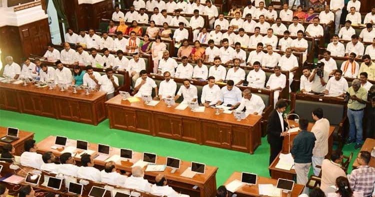 தமிழக சட்டசபையில் ஆளும் கட்சி வரிசையில் காங்கிரஸ் – 1967-க்குப் பின் முதல்முறை!