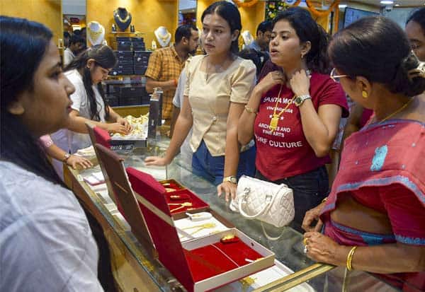 2 நாட்களில் தங்கம் விலை சவரனுக்கு ரூ.2,240 அதிகரிப்பு (மே 7)!