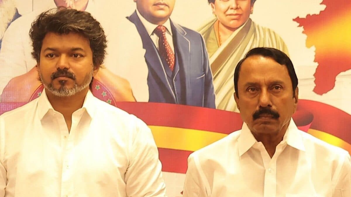 தமிழக அமைச்சரவை விரிவாக்கம்: 23 புதிய அமைச்சர்கள் பதவியேற்பு மற்றும் துறைகள் ஒதுக்கீடு