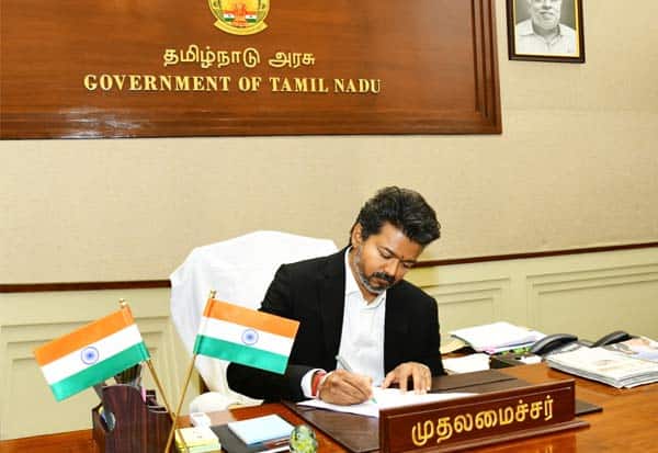 அதிரடி முடிவுகள்: விஜய் 3 கையெழுத்து (மே 10)! தலைமை செயலகத்தில் ஆலோசனை