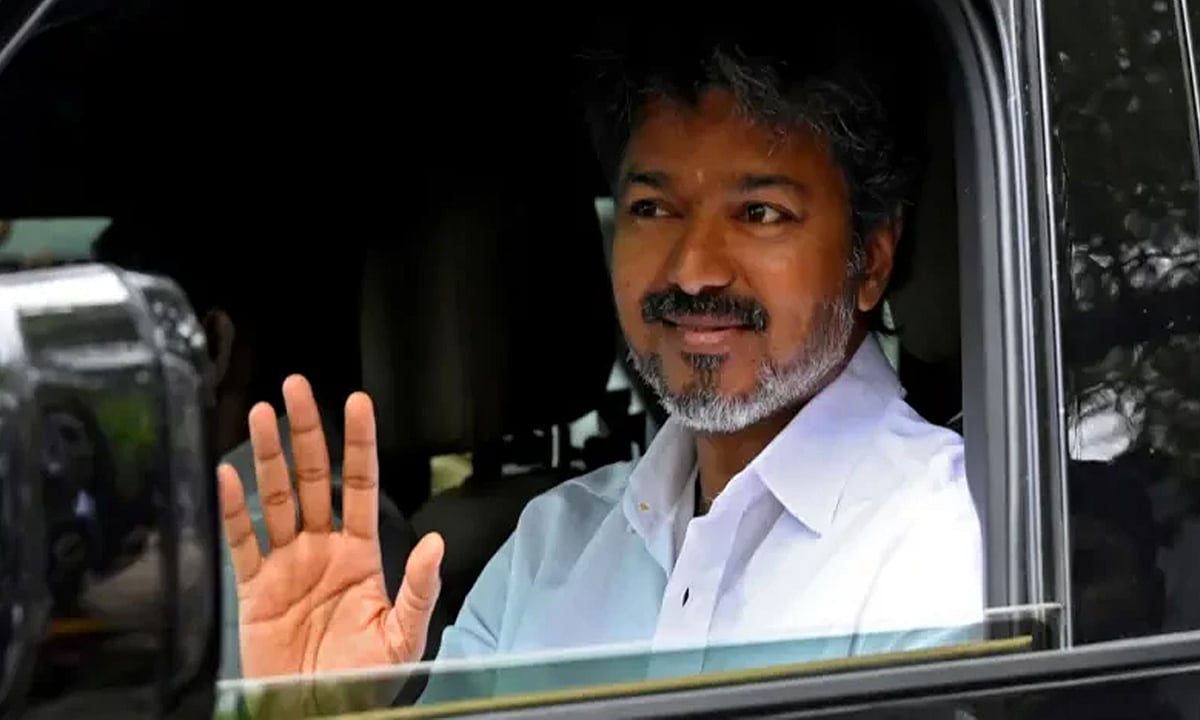 முதலமைச்சர் விஜய் சட்டப்பேரவைக்கு புறப்பட்டார் – பதவியேற்பு நிகழ்வு (மே 5)