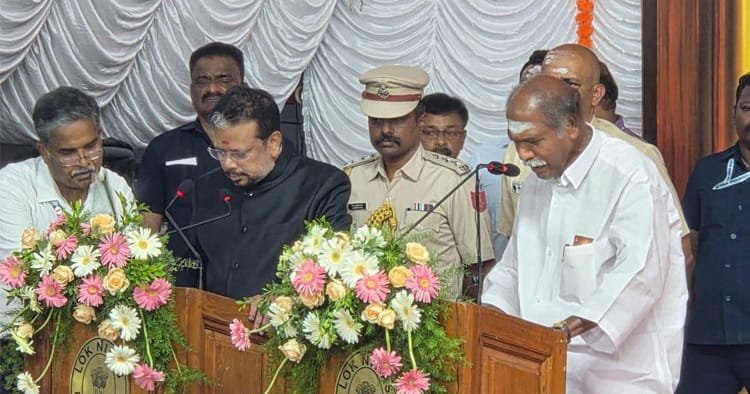 5வது முறை புதுச்சேரி முதல்வரானார் ரங்கசாமி (Live)! அமைச்சரவை பட்டியல் வெளியீடு