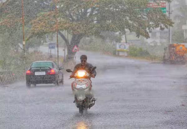 தமிழகத்தில் இன்று கனமழை: 6 மாவட்டங்களில் அதித warnings! மே 17 நிலவரம்