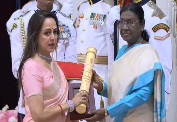 புதுதில்லியில் பத்ம விருதுகள் வழங்கும் விழா: 66 நபர்களுக்கு ஜனாதிபதி திரௌபதி முர்மு விருது வழங்கல்