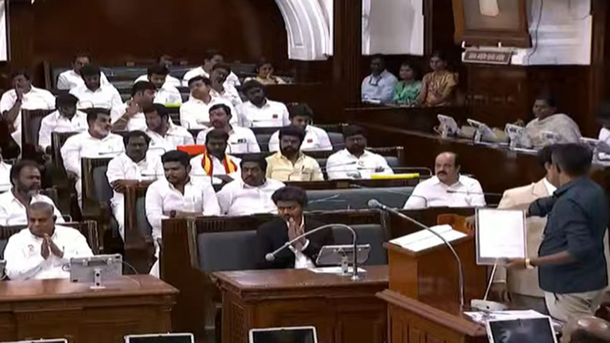 அதிர்ச்சி: சட்டசபையில் இதுவரை 7 எம்எல்ஏக்கள் பதவியேற்கவில்லை (Live Update)