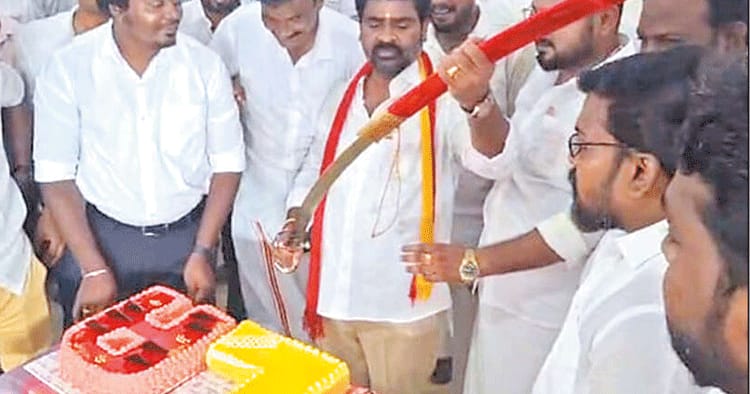 வீரவாளால் கேக் வெட்டிய விஜய் தாமு: கைது கோரி புகார் (Live Update)