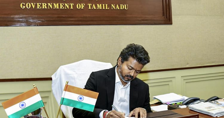 கோவில்கள், பள்ளி அருகே டாஸ்மாக் மூடல்: முதல்-அமைச்சர் விஜய் உத்தரவு (Live Update)