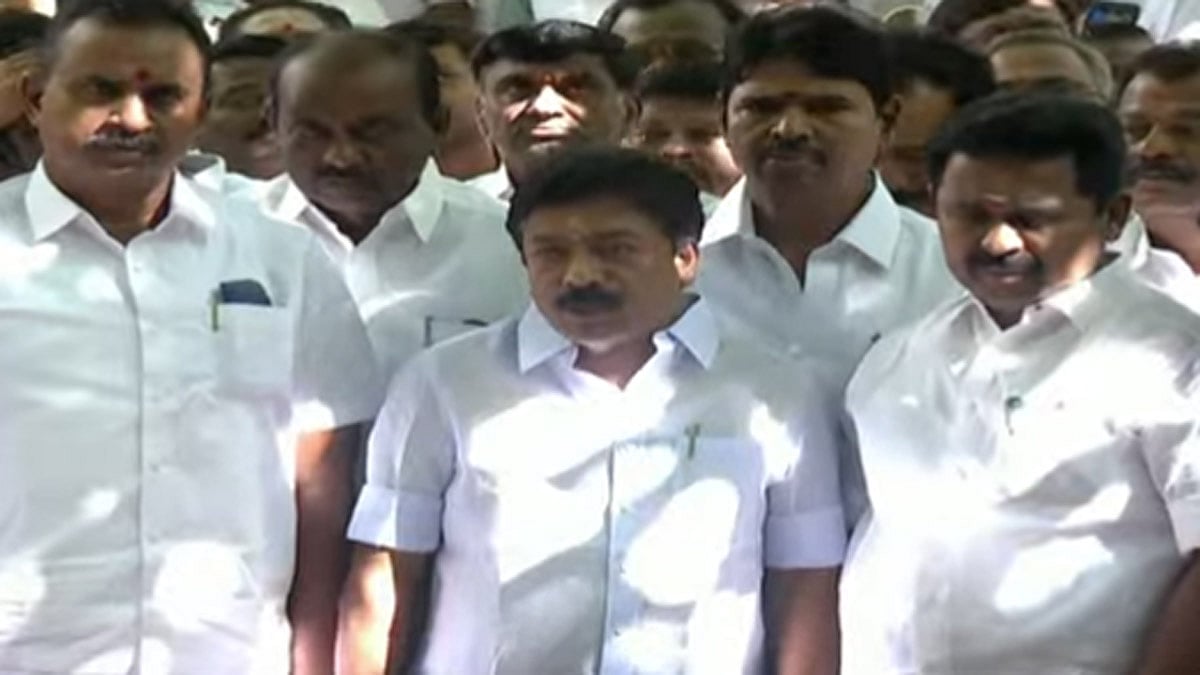 எடப்பாடி பழனிசாமி முதல்வர்