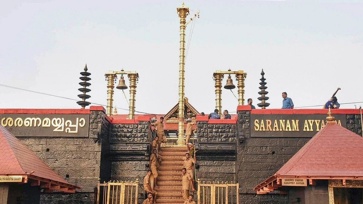 இந்து மதம் வாழ்க்கை முறை: கோவில் கட்டாயமில்லை – உச்சநீதிமன்றம் (Live Update)