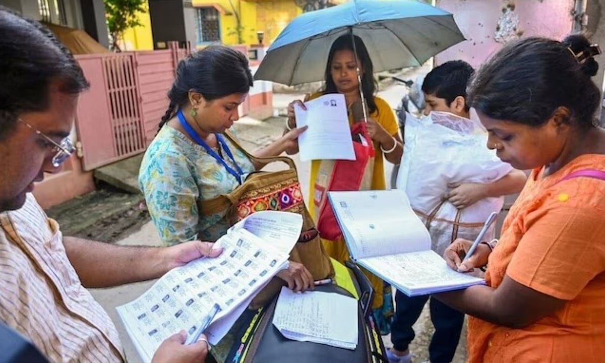 நான்கு மாநிலங்களில் வாக்காளர் பட்டியல் சிறப்புத் திருத்தப் பணிகள் தொடக்கம்