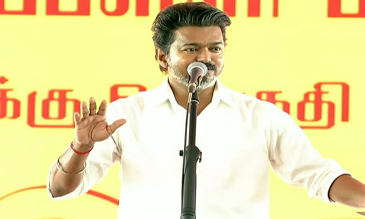 கருப்பு மற்றும் வெள்ளை நிற உடைகள்: மக்கள் சந்திப்பு நிகழ்ச்சியில் விஜய் விளக்கம்
