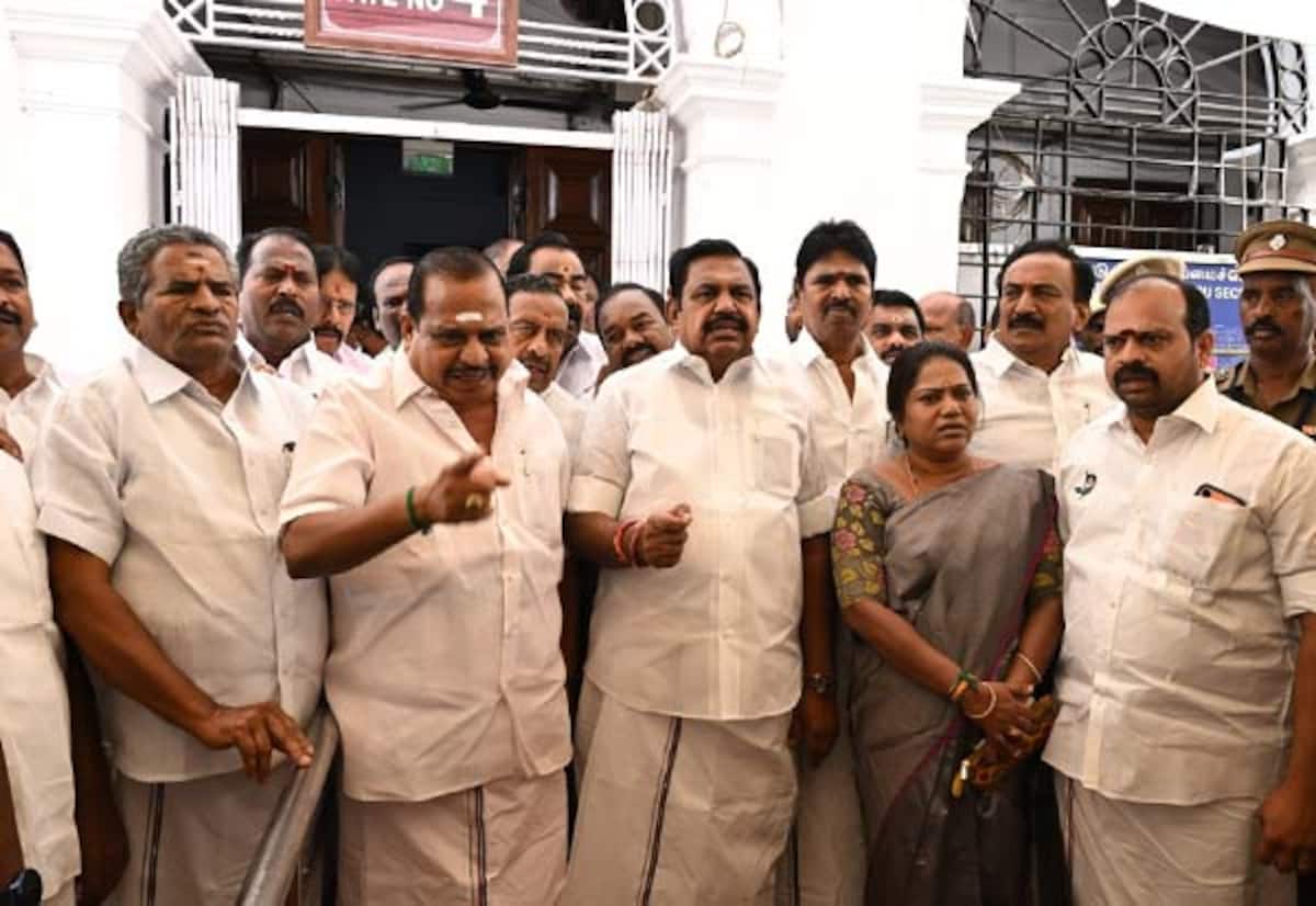 சட்டசபை வெளிநடப்பு