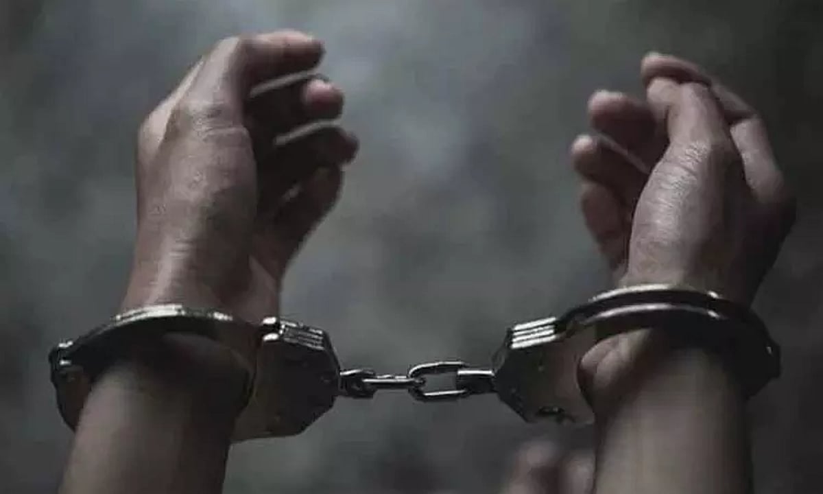 டெல்லி போலீஸ் கைது