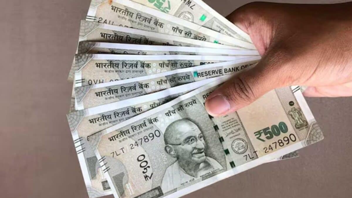 மாதாந்திர முதலீடு ரூ.5,700: ஓய்வுக்காலத்திற்கு ரூ.5 கோடி சேர்ப்பது எப்படி?
